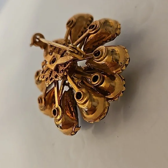 Vintage Brown & Blond Rhinestones on Goldtone Brooch - Picture 5 of 5